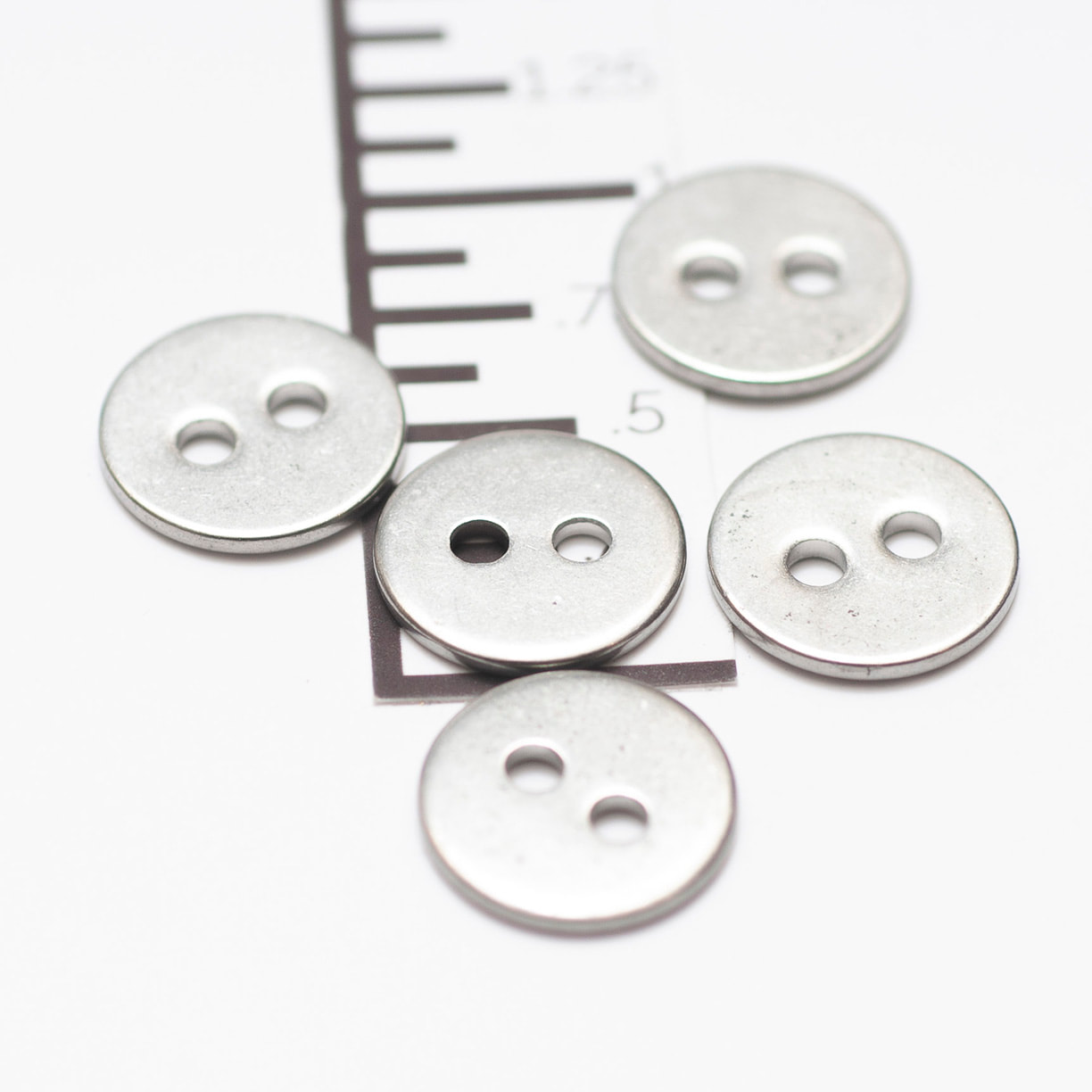 3 Rustic Metal Heart Buttons Matte Antique Silver Plated - Round Silve –  LylaSupplies